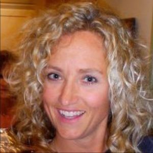 Meet your Posher, Hallie